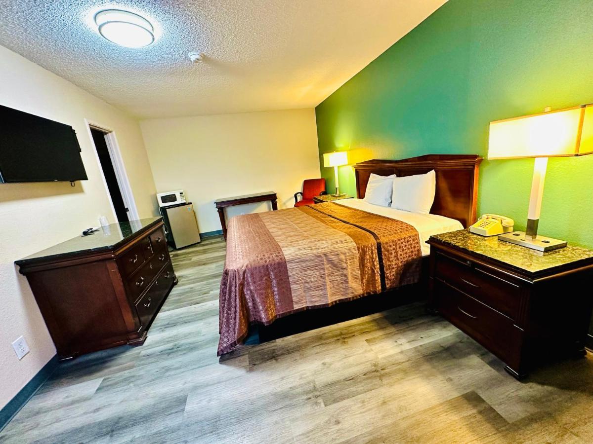 King'S Inn Motel Kingsburg Экстерьер фото