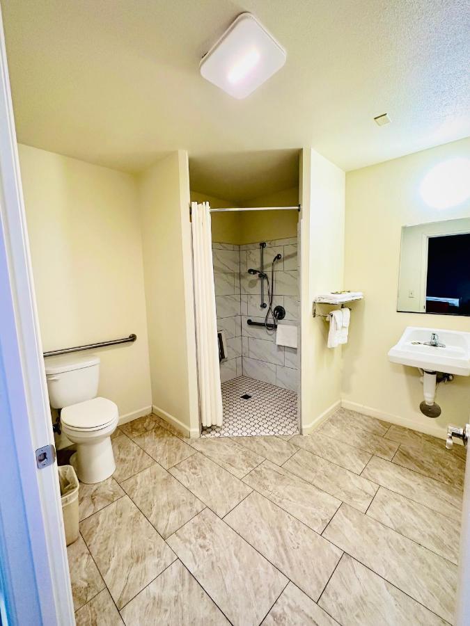 King'S Inn Motel Kingsburg Экстерьер фото